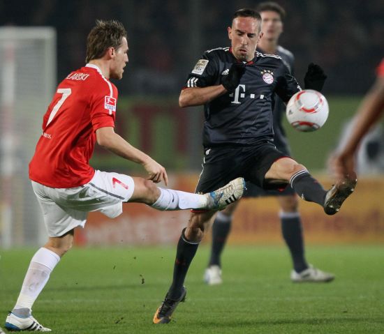 詹姆斯凭借 詹姆斯凭借